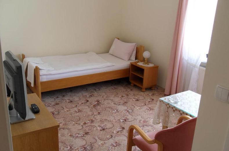 Bed and Breakfast Palazzo Adler Swarzędz Zimmer foto